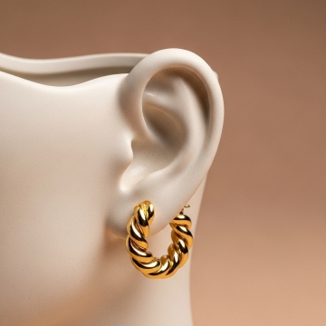 twist hoops